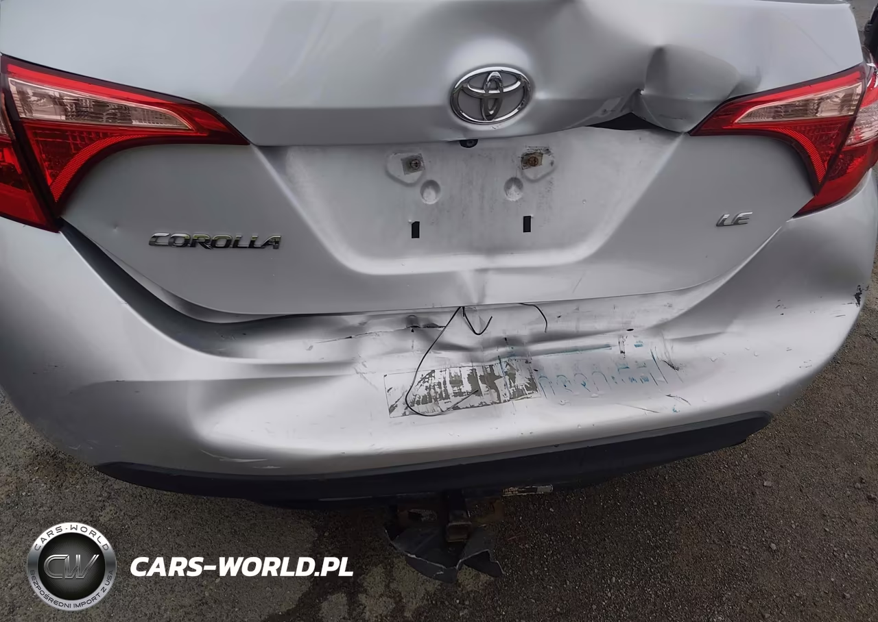 2017 Toyota Corolla Le VIN:2T1BURHE8HC850137 - 6
