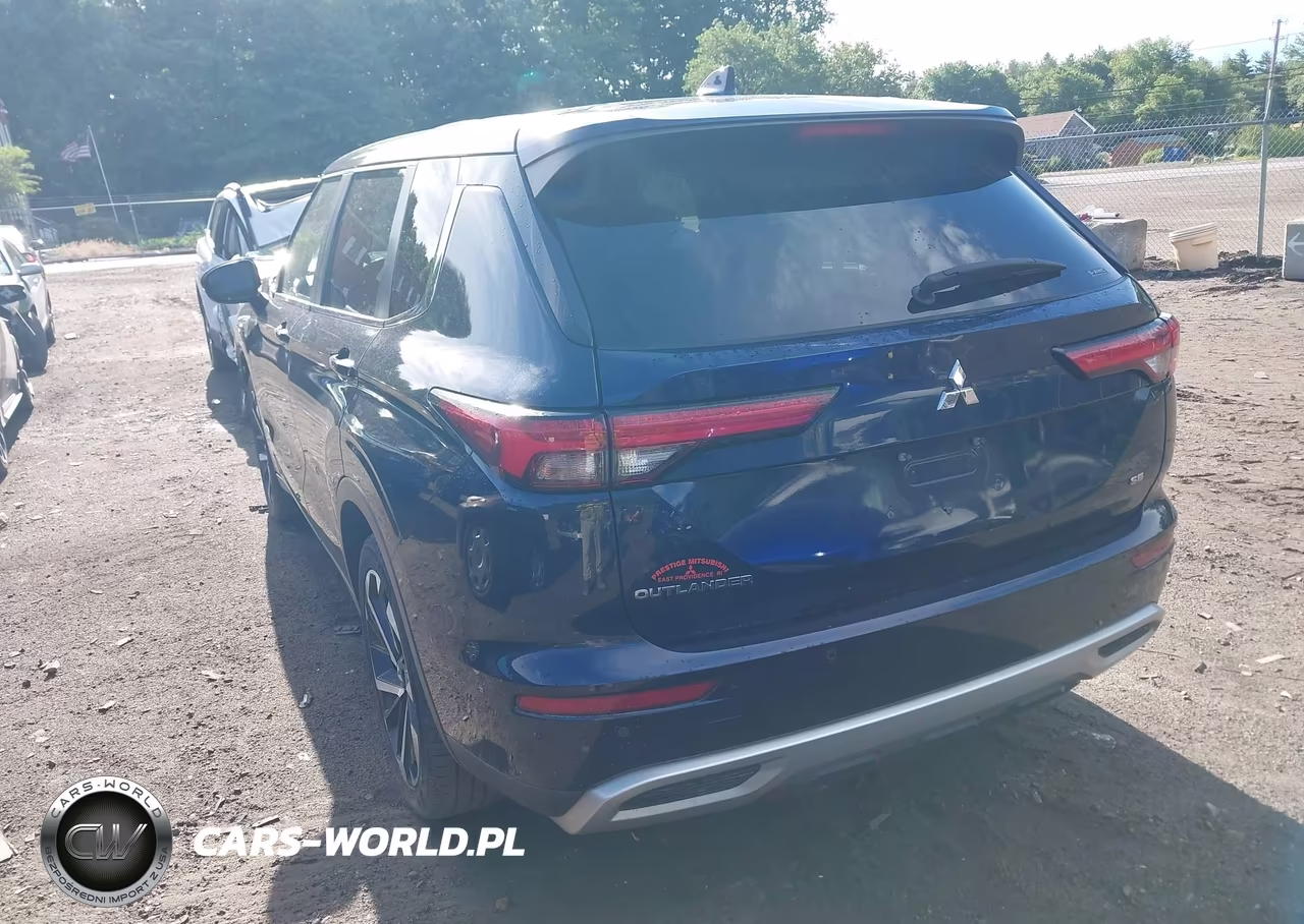 2022 Mitsubishi Outlander Black Edition S-Awc-Se 2.5 S-Awc-Se Launch Edition S-Awc VIN:JA4J4UA83NZ038131 - 3