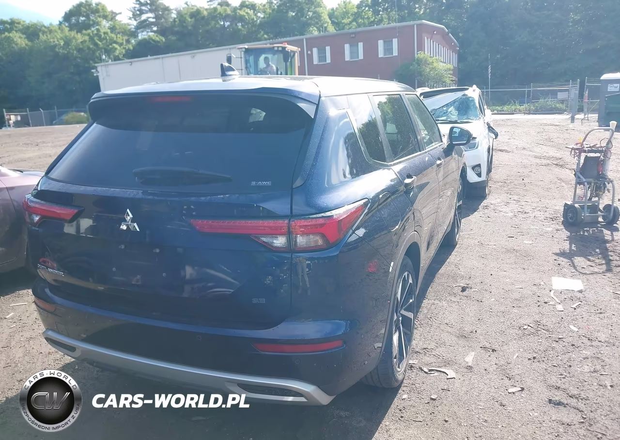 2022 Mitsubishi Outlander Black Edition S-Awc-Se 2.5 S-Awc-Se Launch Edition S-Awc VIN:JA4J4UA83NZ038131 - 4