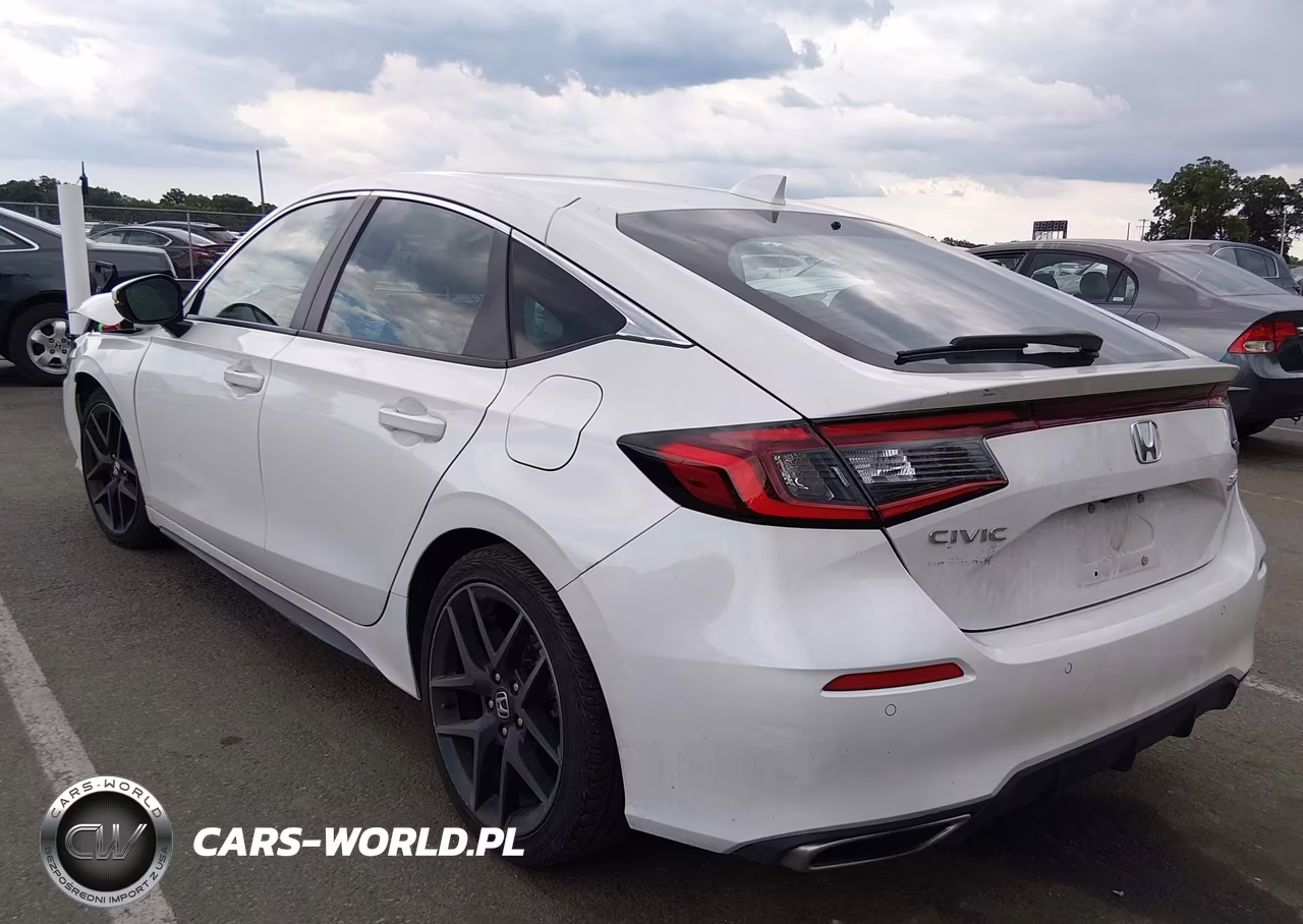 2024 Honda Civic Sport Touring VIN:19XFL1G80RE030719 - 3