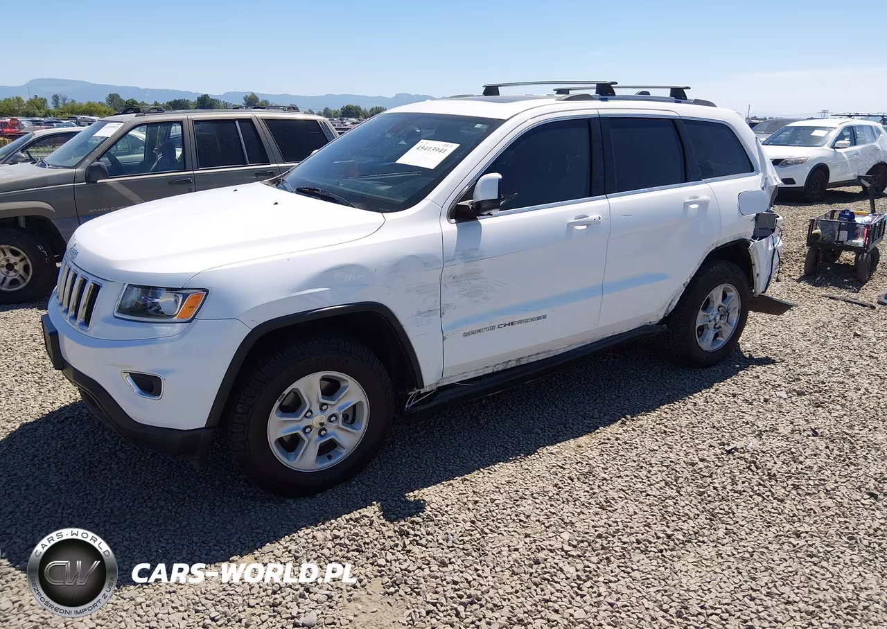 2015 Jeep Grand Cherokee Laredo VIN:1C4RJFAG8FC858584 - 2