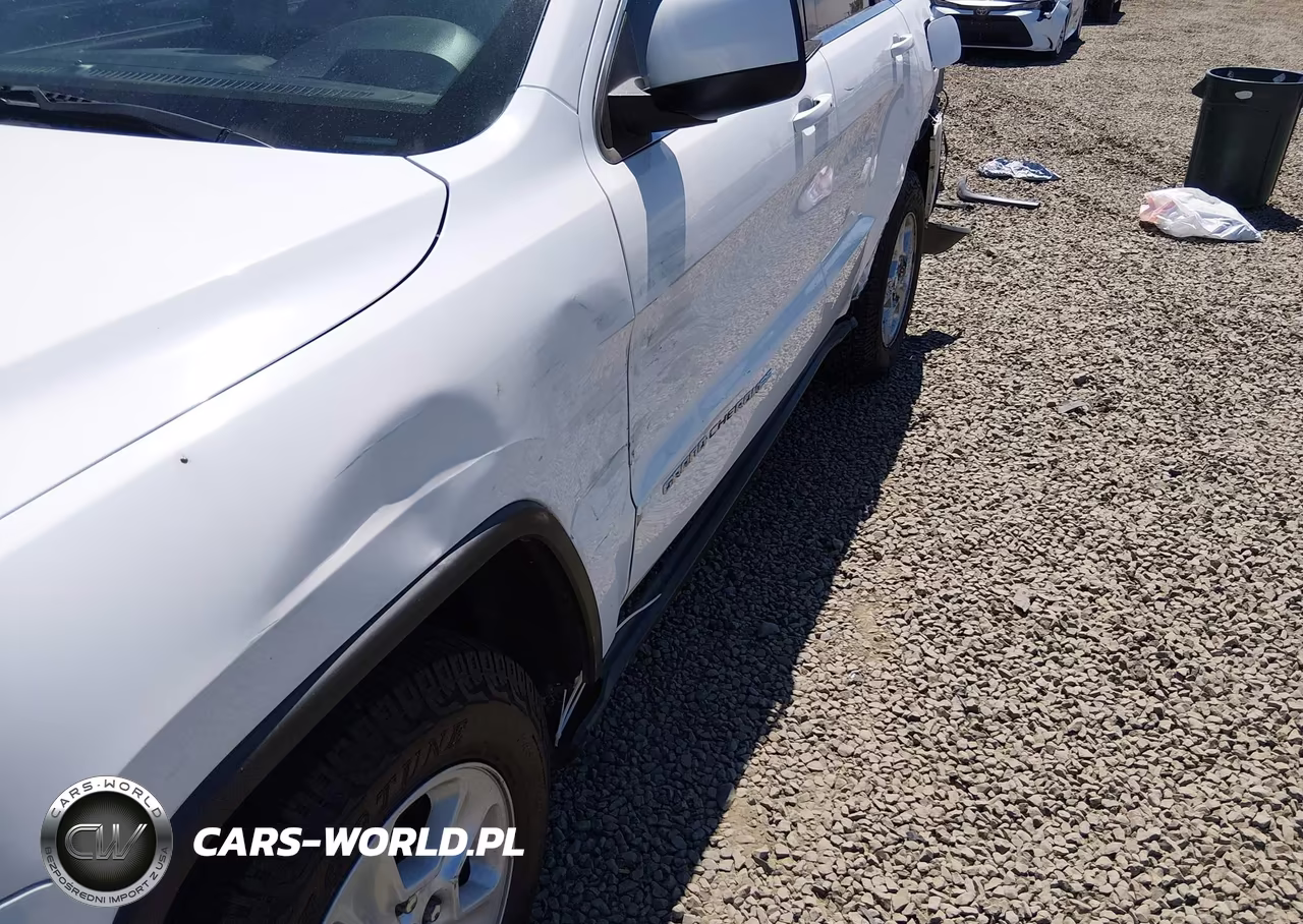 2015 Jeep Grand Cherokee Laredo VIN:1C4RJFAG8FC858584 - 20