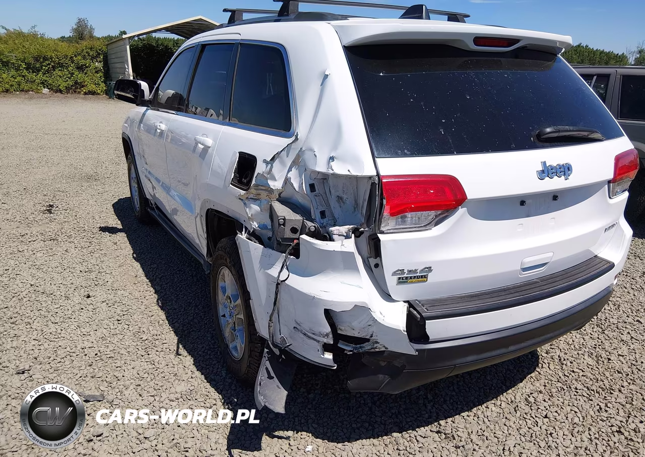 2015 Jeep Grand Cherokee Laredo VIN:1C4RJFAG8FC858584 - 6