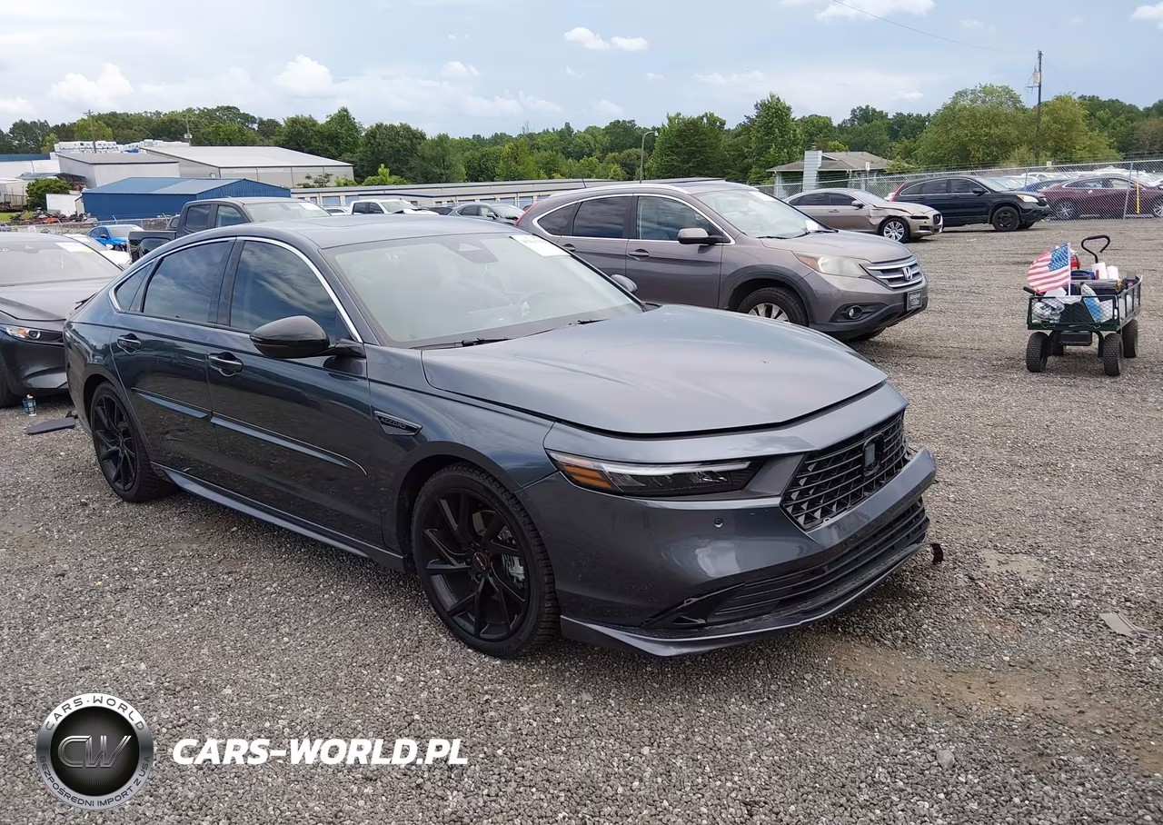2023 Honda Accord Hybrid Touring – zdjęcie 1 z 17