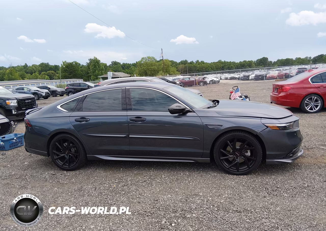 2023 Honda Accord Hybrid Touring VIN:1HGCY2F81PA030578 - 14