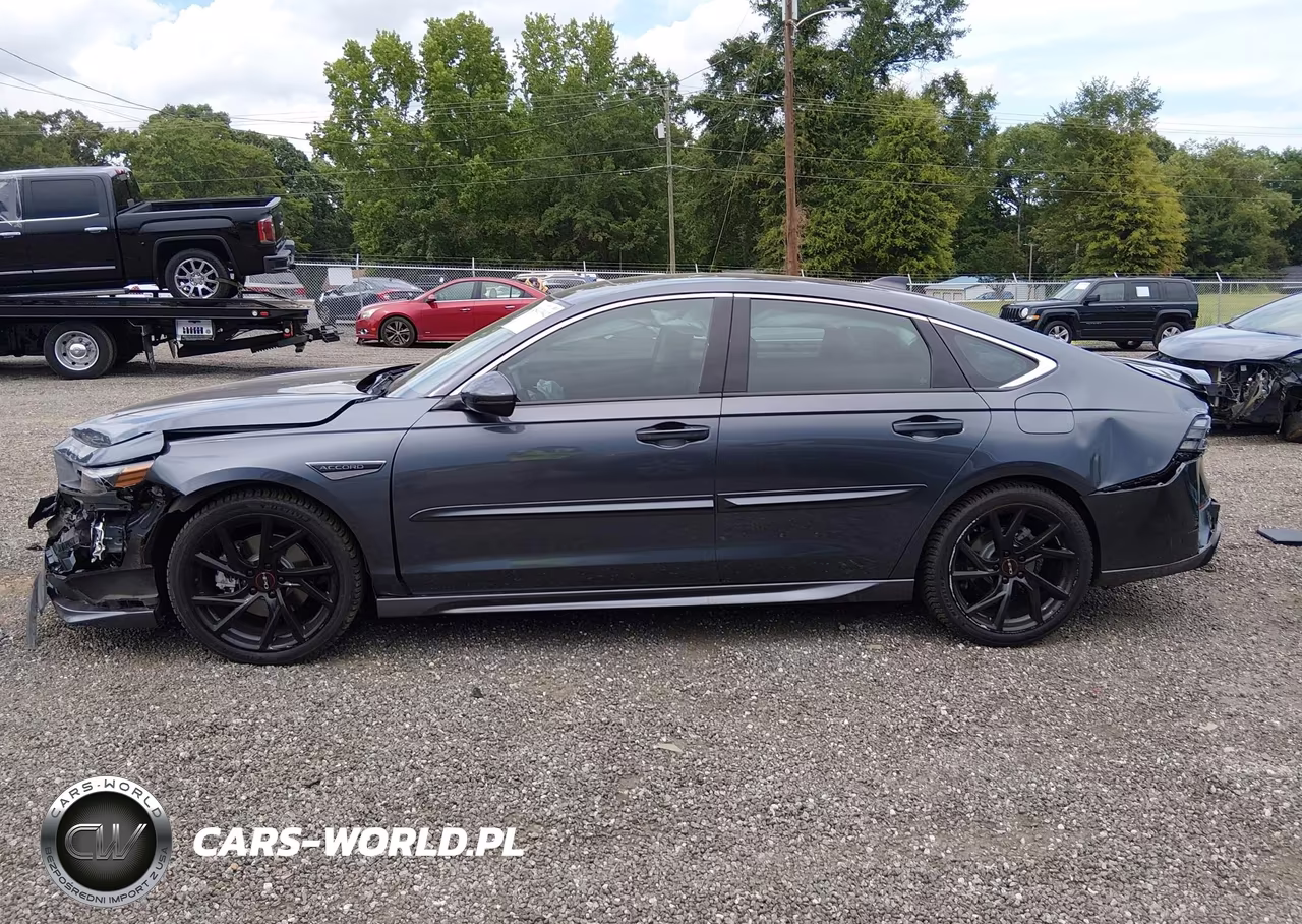 2023 Honda Accord Hybrid Touring VIN:1HGCY2F81PA030578 - 15