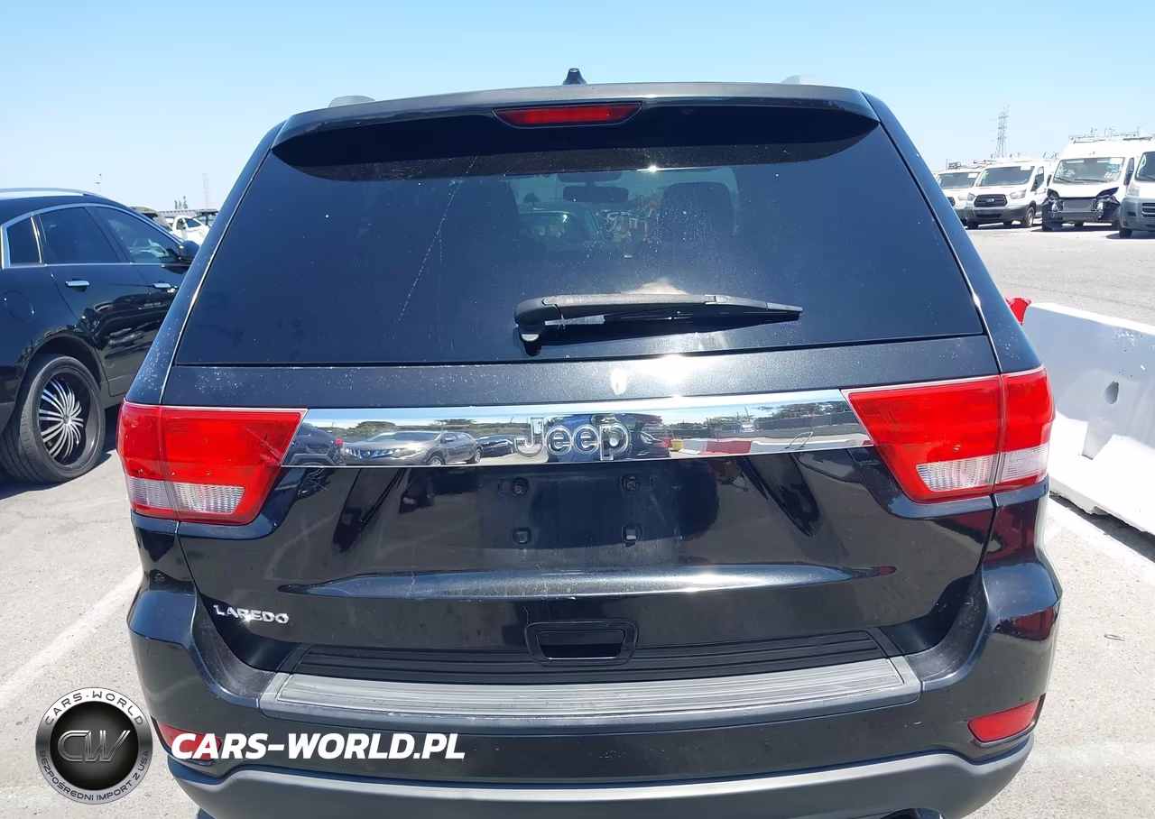 2011 Jeep Grand Cherokee Laredo VIN:1J4RS4GG7BC658471 - 16
