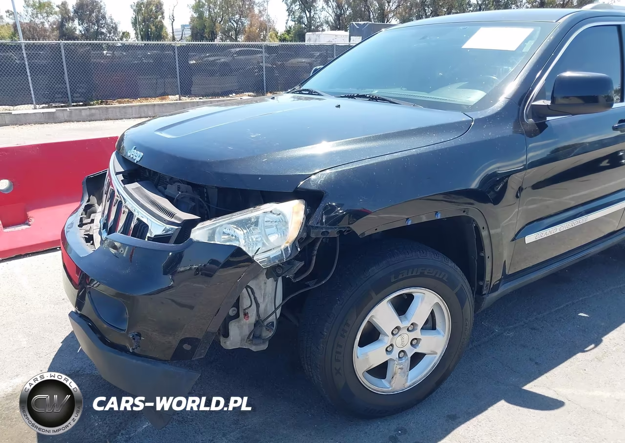 2011 Jeep Grand Cherokee Laredo VIN:1J4RS4GG7BC658471 - 6