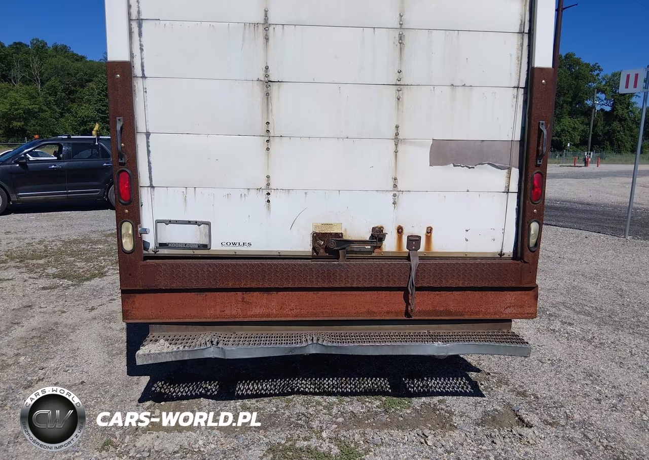 2011 Ford Econoline Commercial Cutaway VIN:1FDWE3FL5BDA49104 - 11