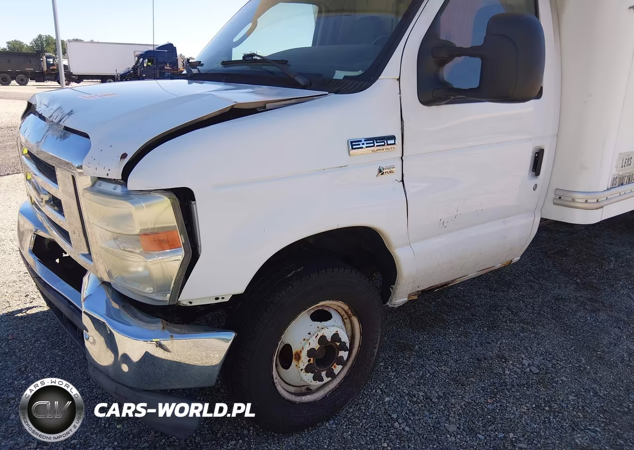 2011 Ford Econoline Commercial Cutaway VIN:1FDWE3FL5BDA49104 - 17