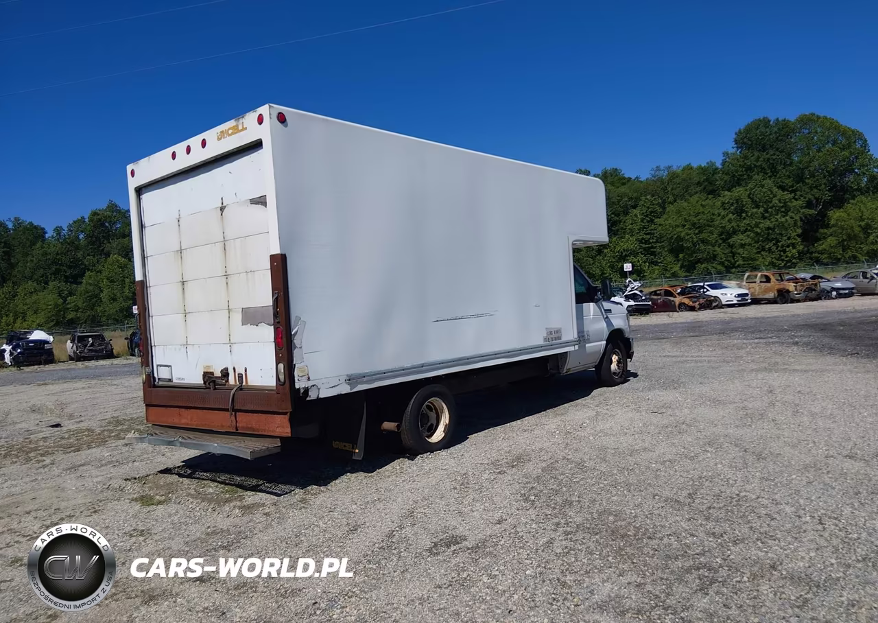 2011 Ford Econoline Commercial Cutaway VIN:1FDWE3FL5BDA49104 - 4