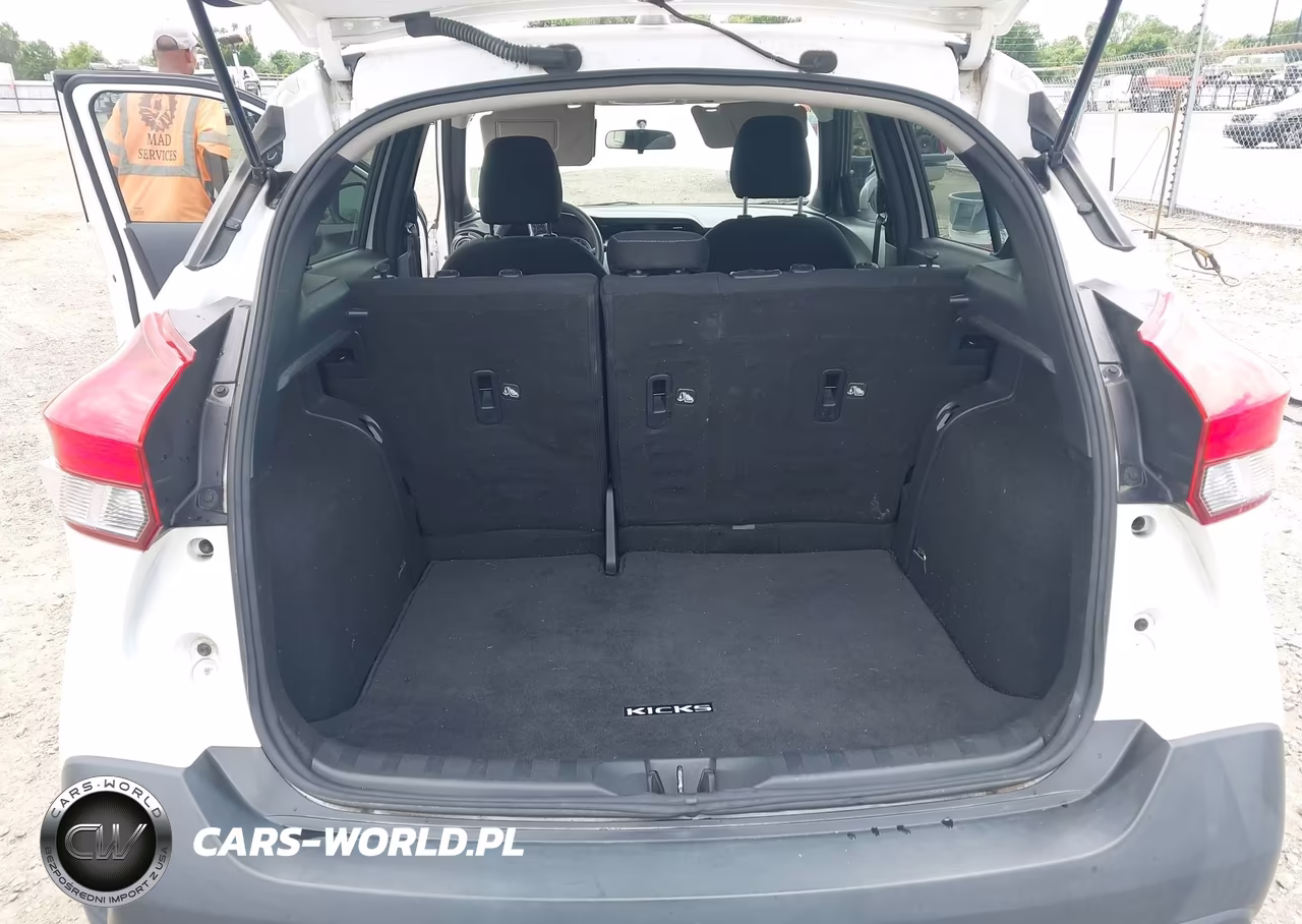 2019 Nissan Kicks Sv VIN:3N1CP5CU8KL515471 - 18
