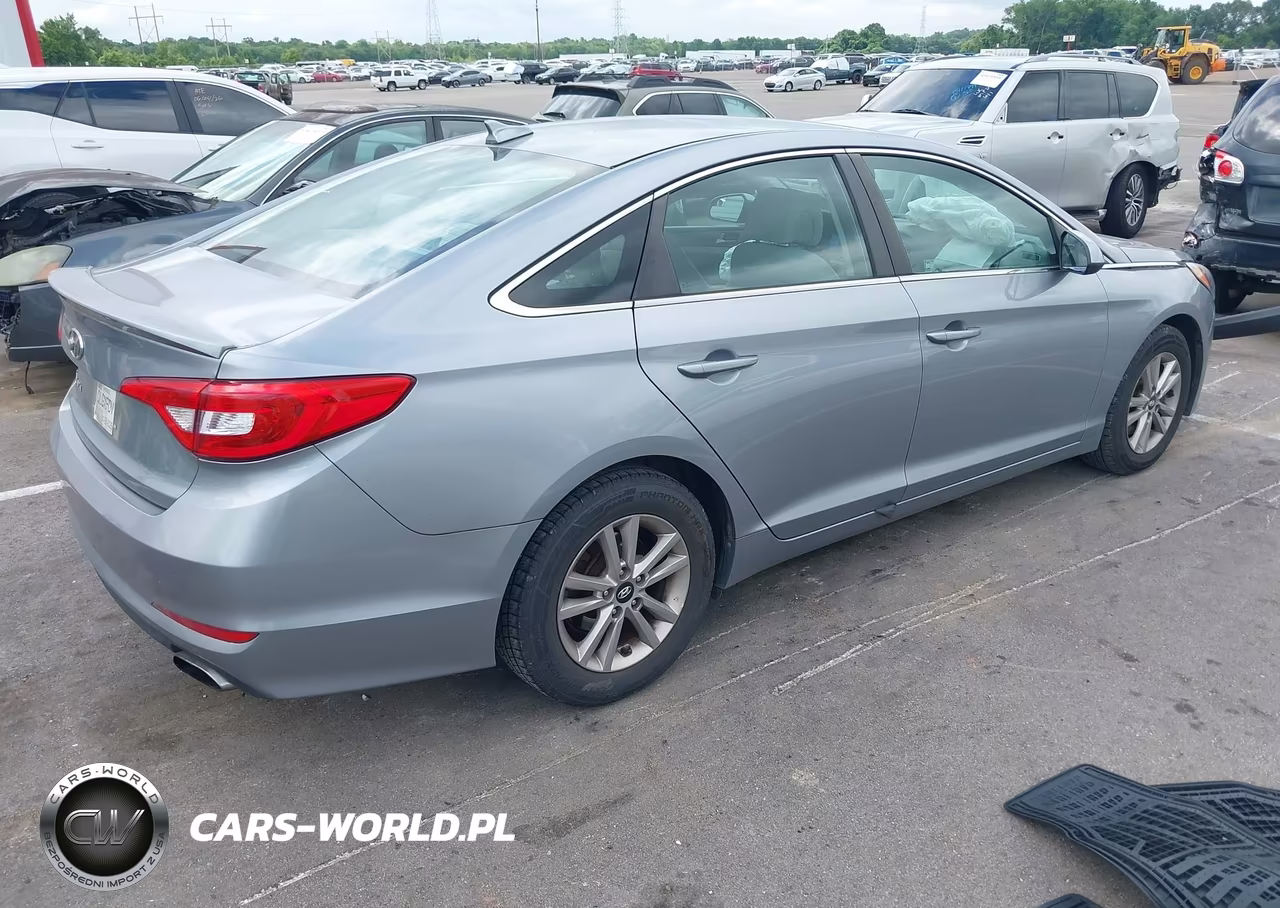 2016 Hyundai Sonata Se VIN:5NPE24AF0GH363115 - 4