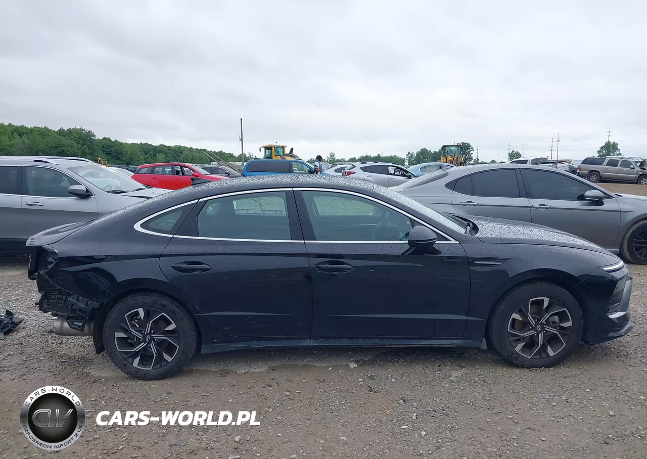 2025 Hyundai Sonata Sel VIN:KMHL64JA8SA505576 - 14