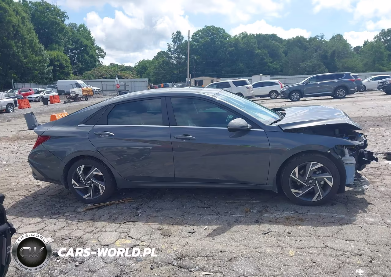 2025 Hyundai Elantra Limited VIN:KMHLP4DG3SU865334 - 13