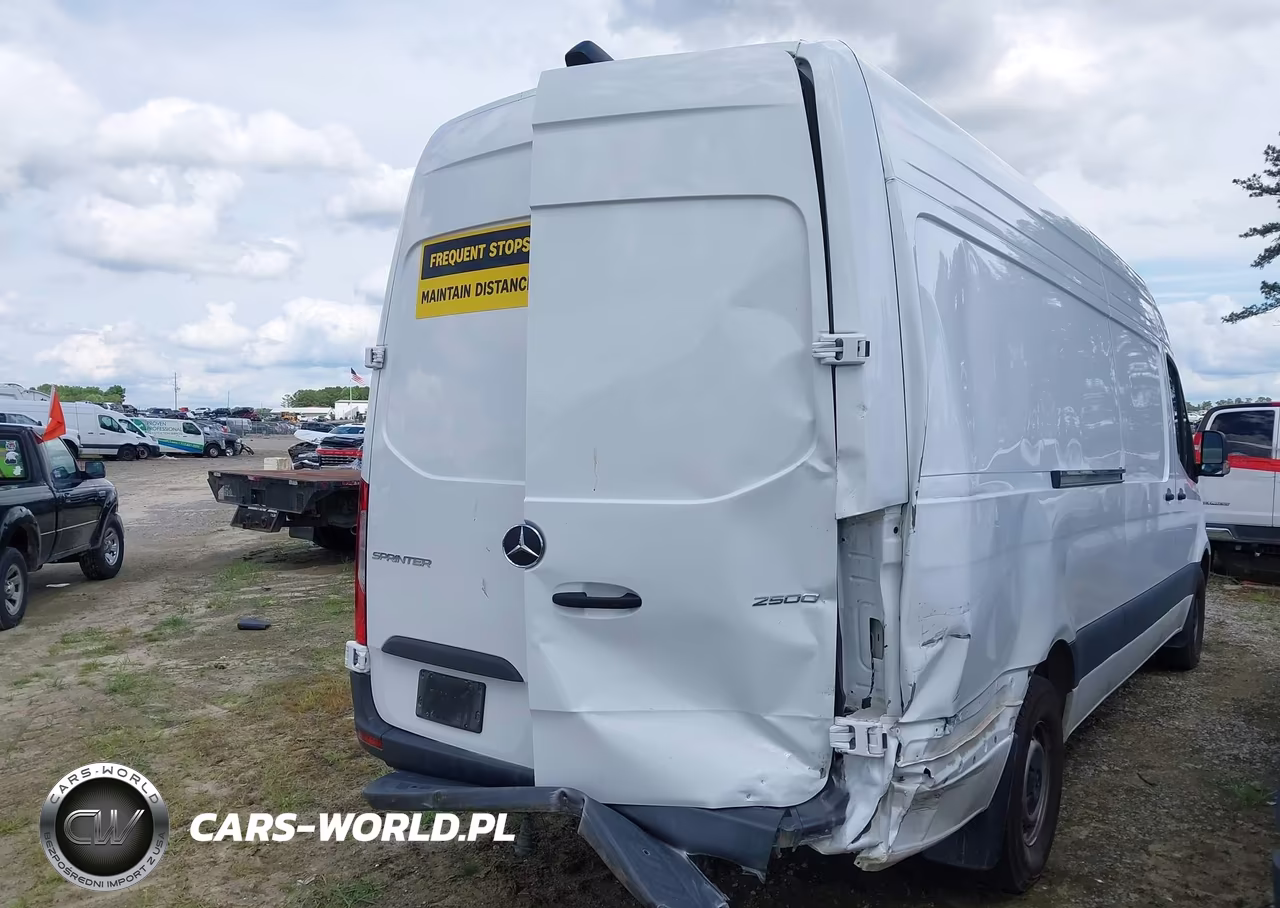 2025 Mercedes-Benz Sprinter 2500 High Roof 4-Cyl Diesel VIN:W1Y4KCHY4ST231973 - 4