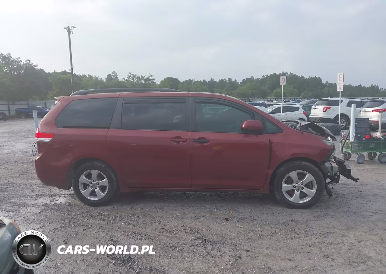 2014 Toyota Sienna Le V6 8 Passenger VIN:5TDKK3DC7ES437586 - 14
