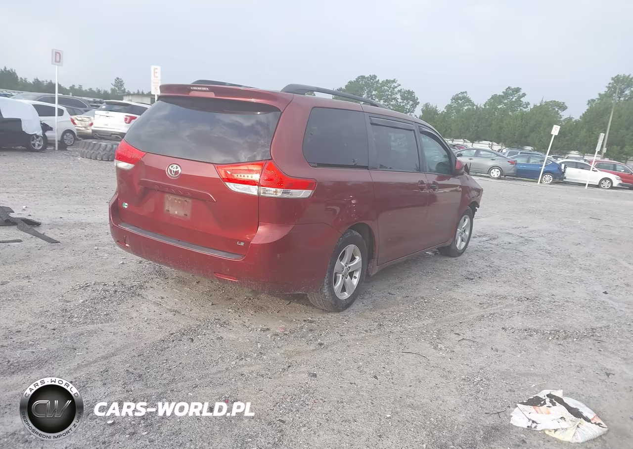 2014 Toyota Sienna Le V6 8 Passenger VIN:5TDKK3DC7ES437586 - 4