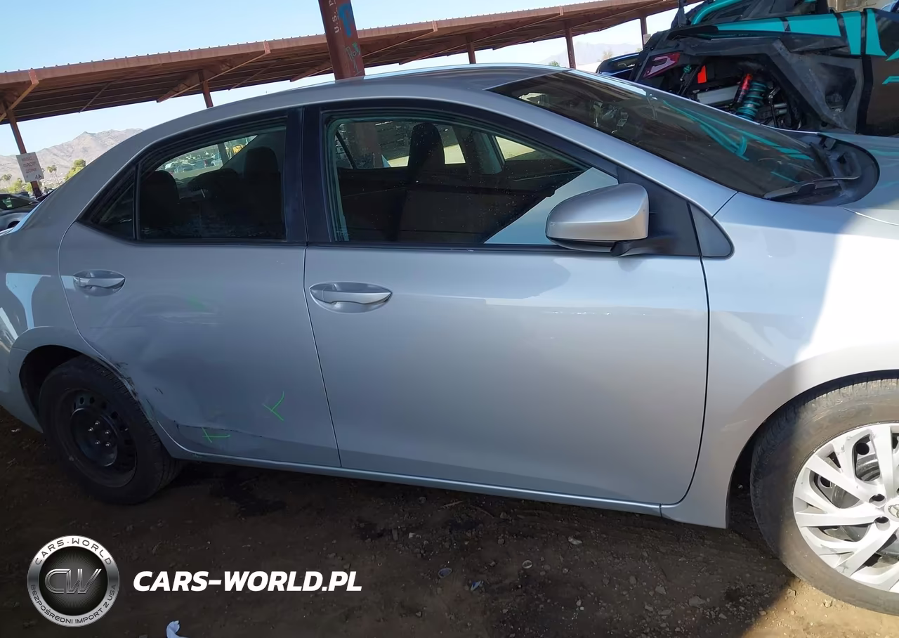 2018 Toyota Corolla Le VIN:2T1BURHE0JC051006 - 14