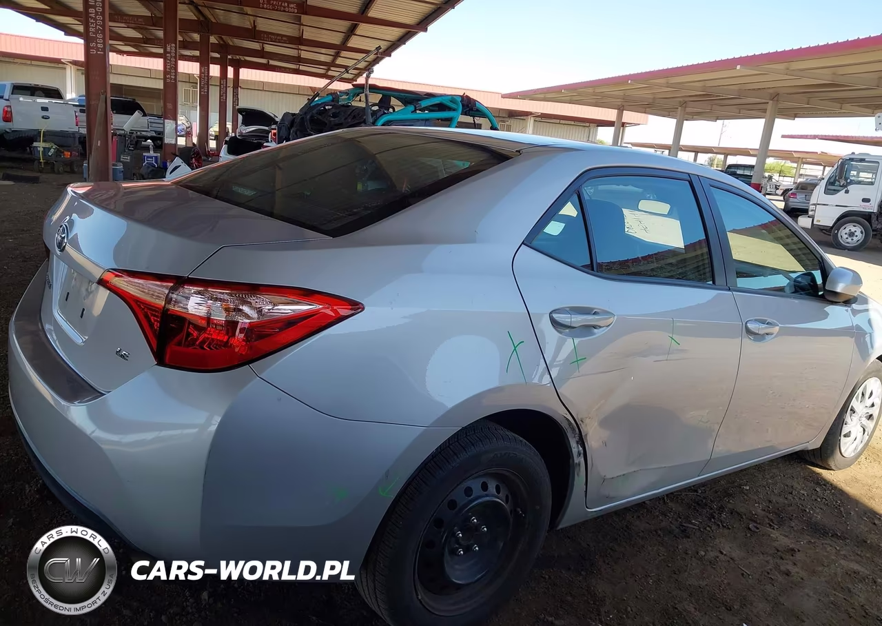 2018 Toyota Corolla Le VIN:2T1BURHE0JC051006 - 6