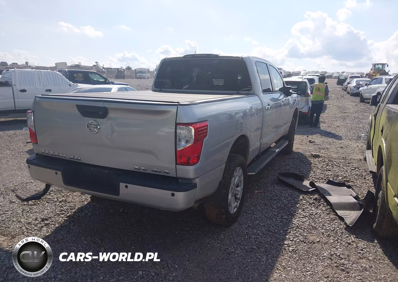 2017 Nissan Titan Xd Sv Diesel VIN:1N6BA1F44HN543580 - 4