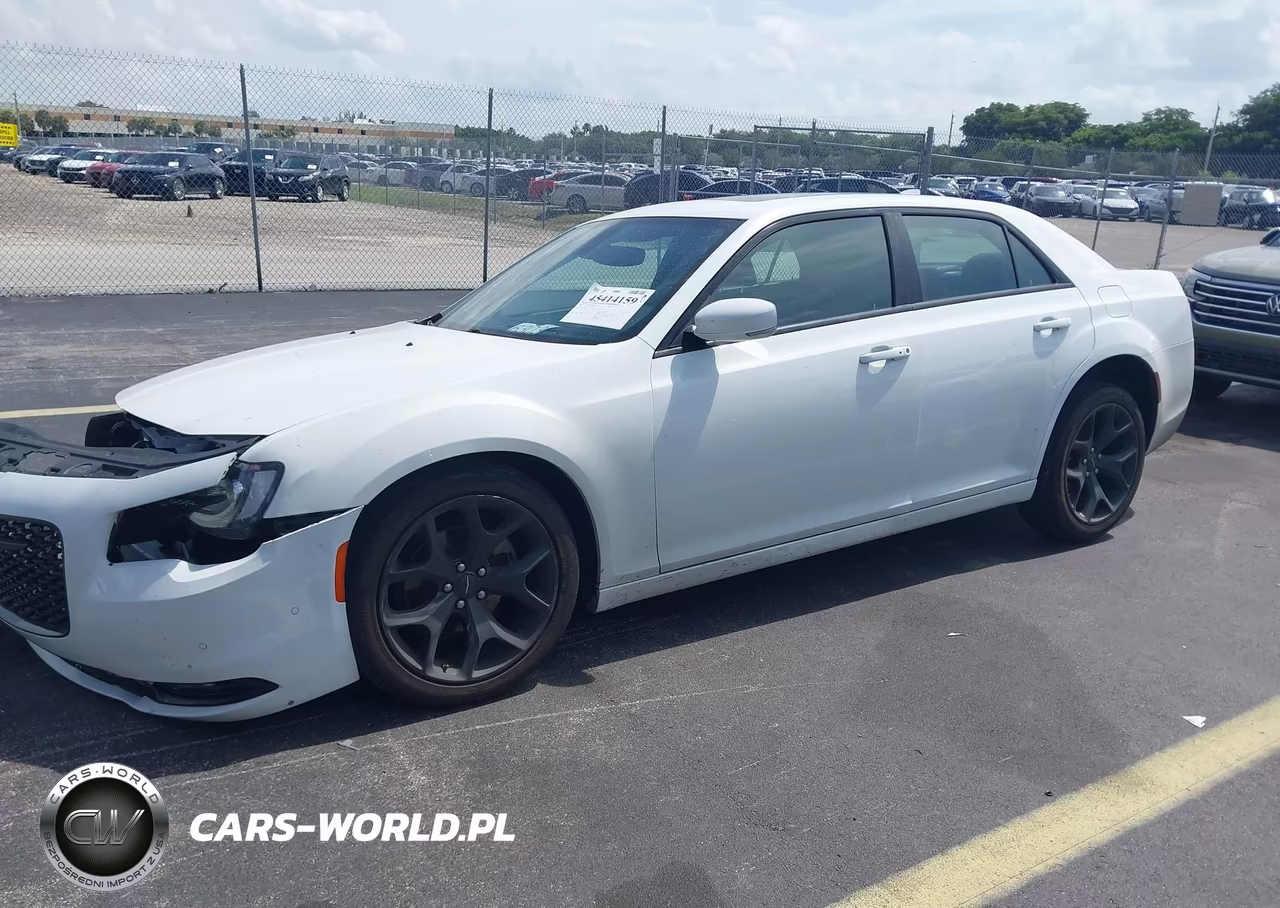 2023 Chrysler 300 300S VIN:2C3CCABG1PH633363 - 2
