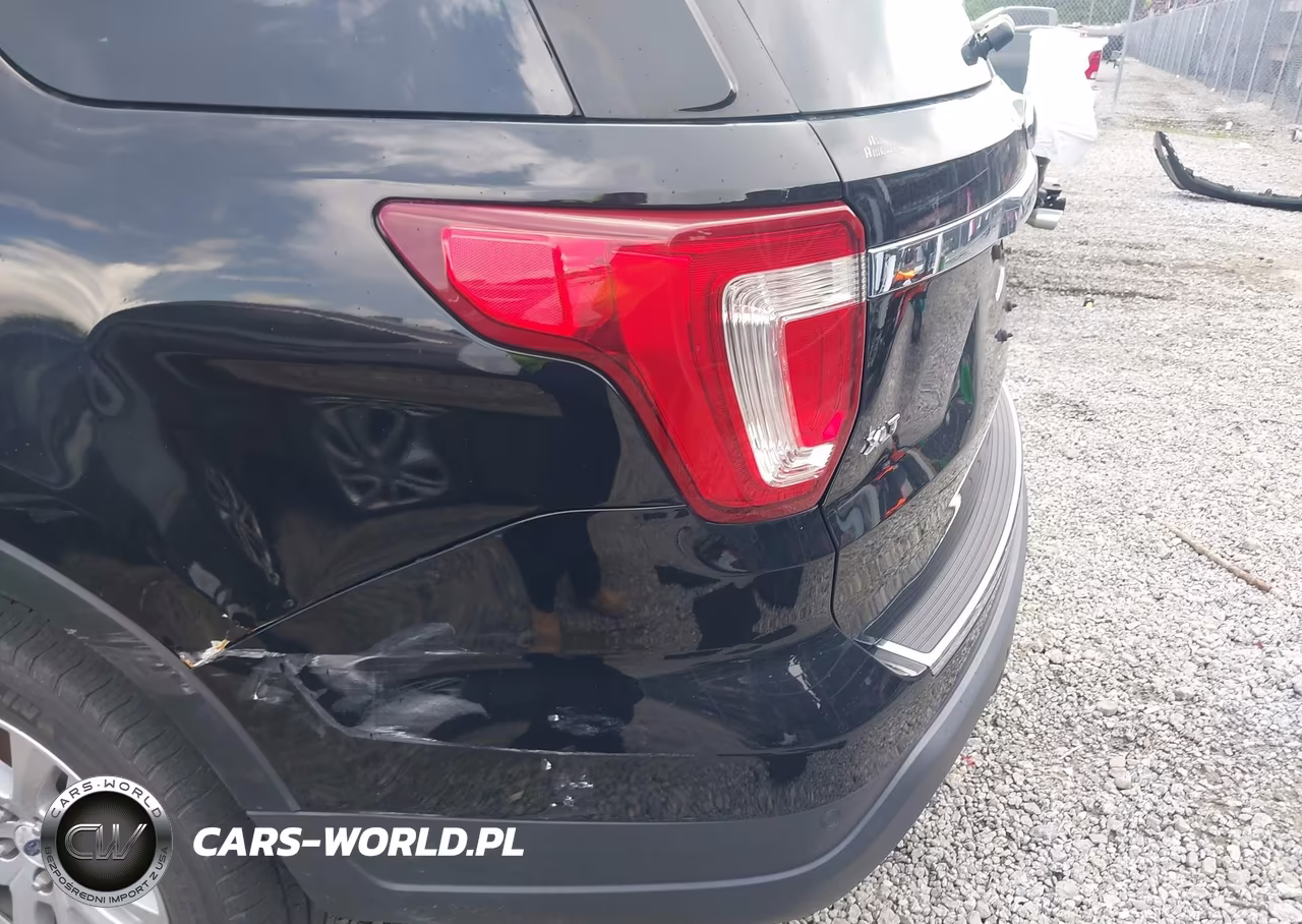 2018 Ford Explorer Xlt VIN:1FM5K8D87JGB82797 - 17