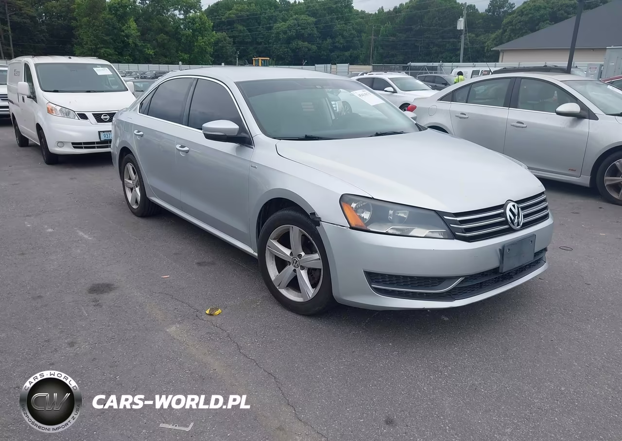 2014 Volkswagen Passat 1.8T Wolfsburg Edition – zdjęcie 1 z 11