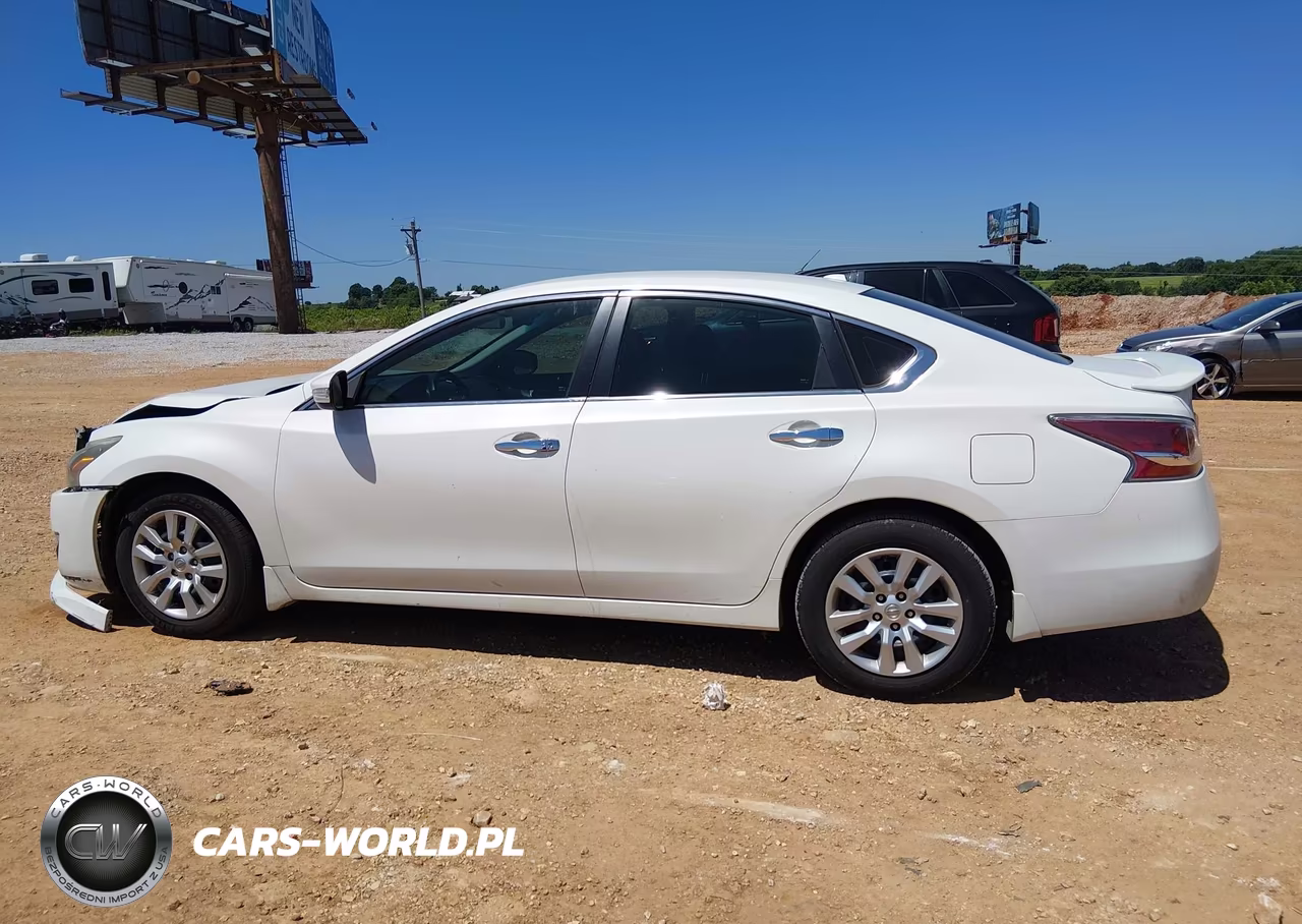 2015 Nissan Altima 2.5 S VIN:1N4AL3AP9FN382328 - 14