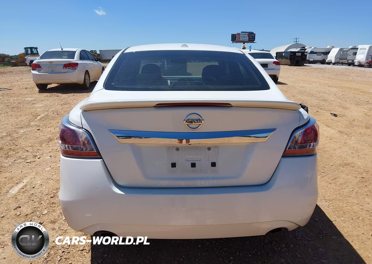 2015 Nissan Altima 2.5 S VIN:1N4AL3AP9FN382328 - 16