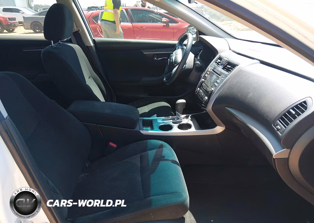 2015 Nissan Altima 2.5 S VIN:1N4AL3AP9FN382328 - 5