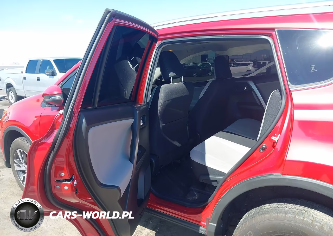 2017 Toyota Rav4 Xle VIN:JTMRFREV8HJ113117 - 8