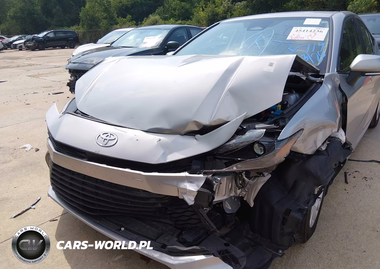 2025 Toyota Camry Le VIN:4T1DAACKXSU585081 - 6