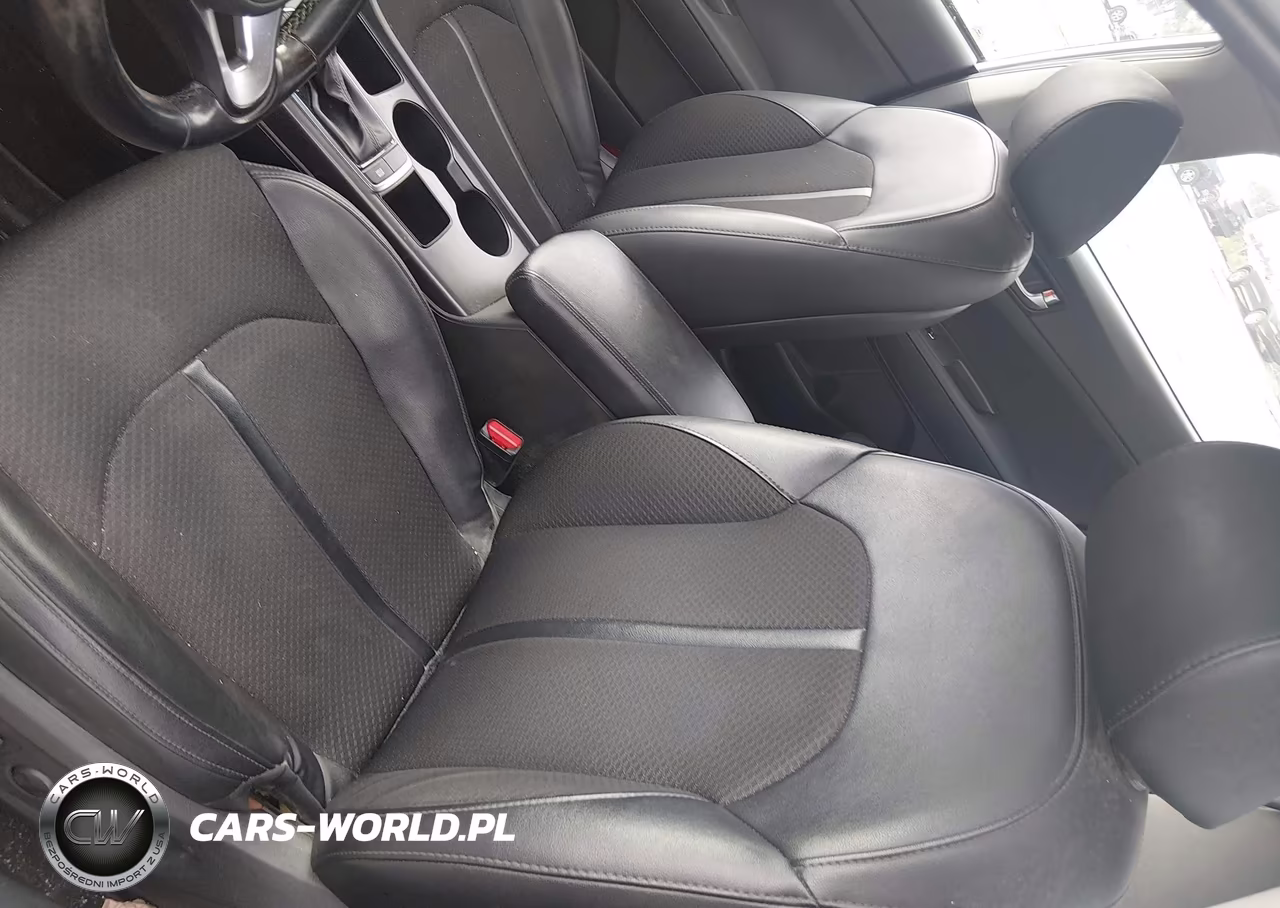 2018 Kia Optima S VIN:5XXGT4L34JG205937 - 18