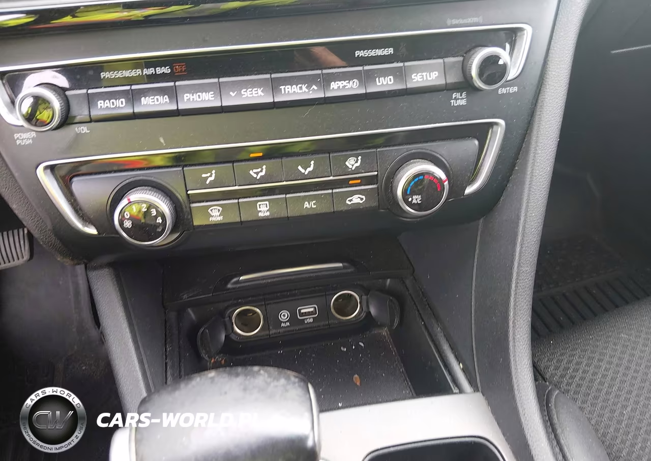 2018 Kia Optima S VIN:5XXGT4L34JG205937 - 22
