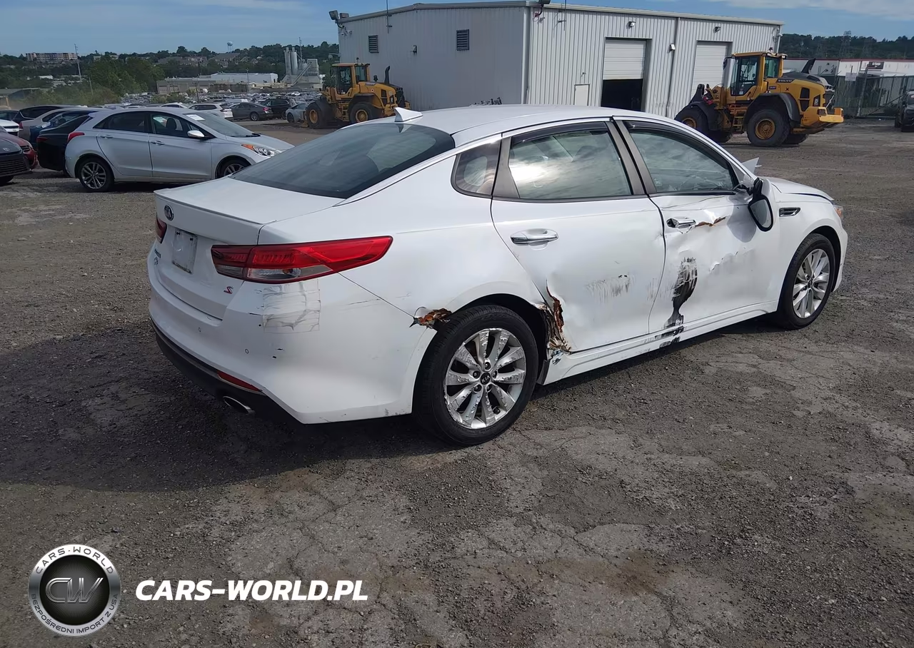 2018 Kia Optima S VIN:5XXGT4L34JG205937 - 4