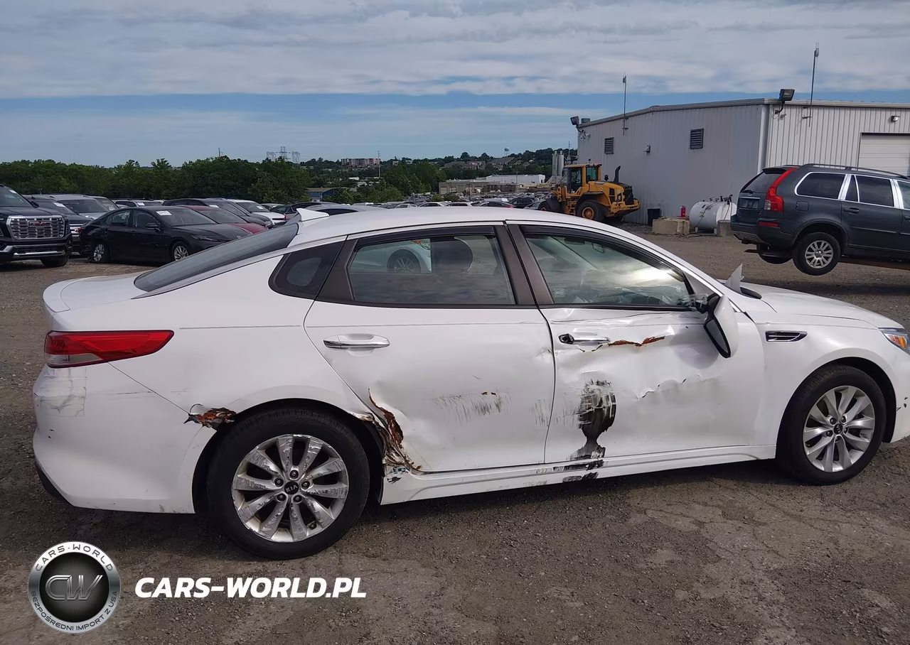 2018 Kia Optima S VIN:5XXGT4L34JG205937 - 6