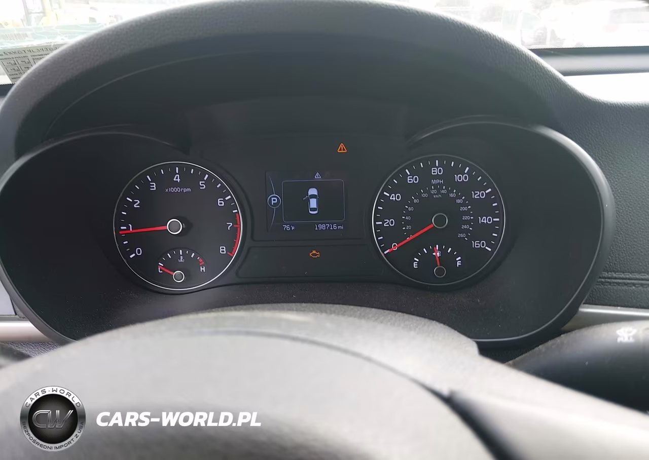2018 Kia Optima S VIN:5XXGT4L34JG205937 - 7