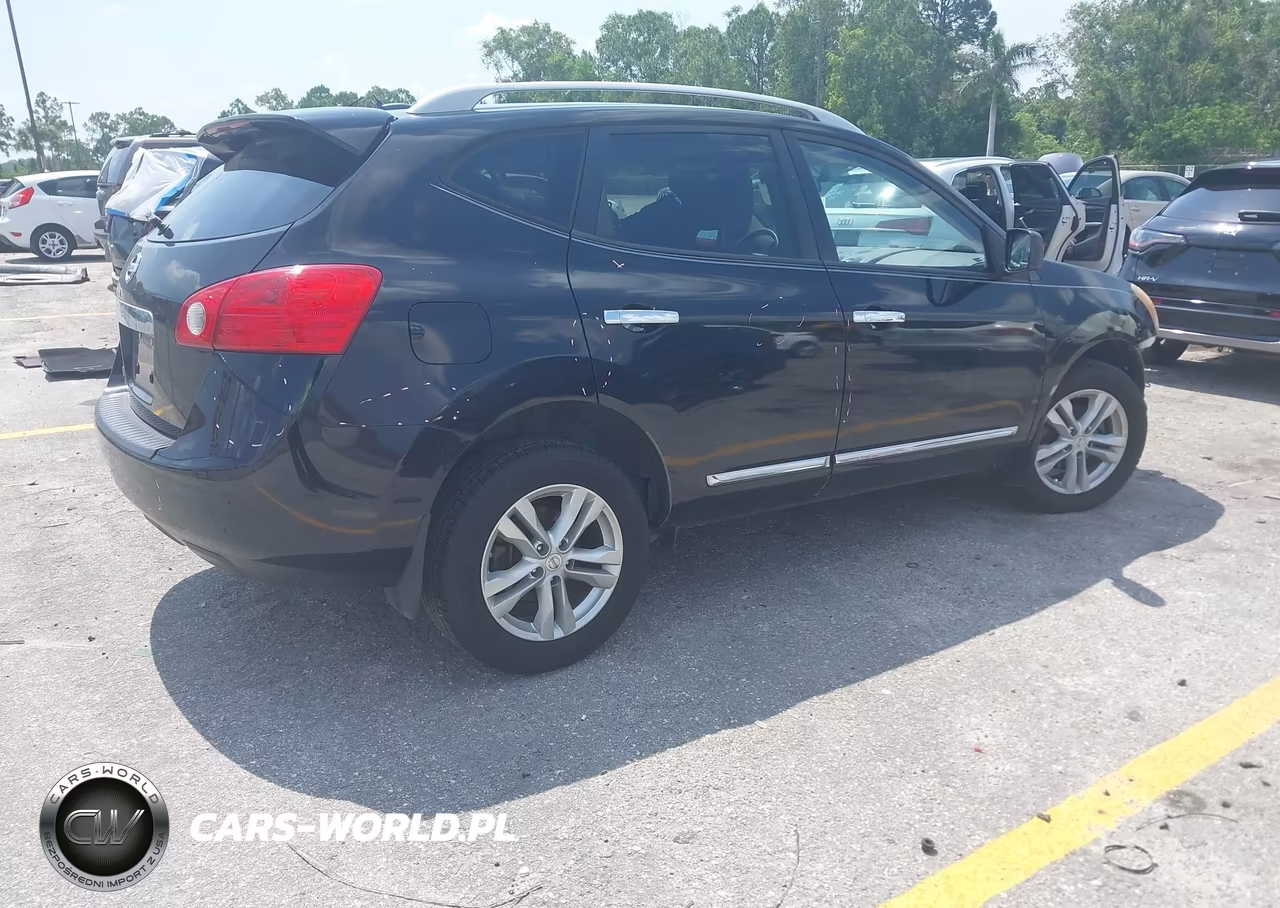 2015 Nissan Rogue Select S VIN:JN8AS5MT8FW162355 - 4