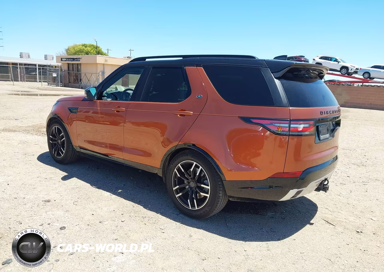 2017 Land Rover Discovery Hse Luxury VIN:SALRHBBV3HA045582 - 3