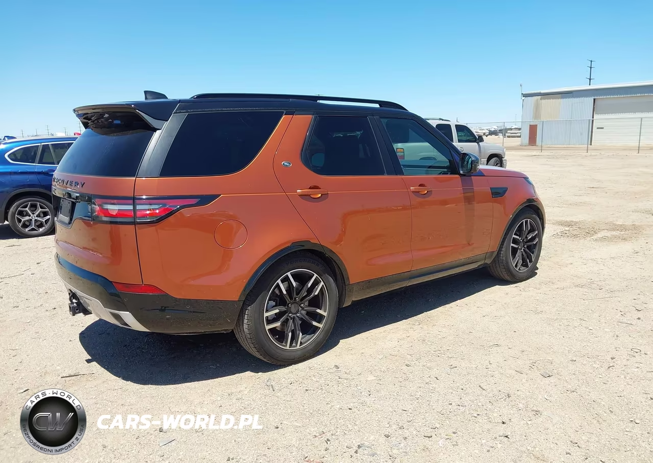 2017 Land Rover Discovery Hse Luxury VIN:SALRHBBV3HA045582 - 4