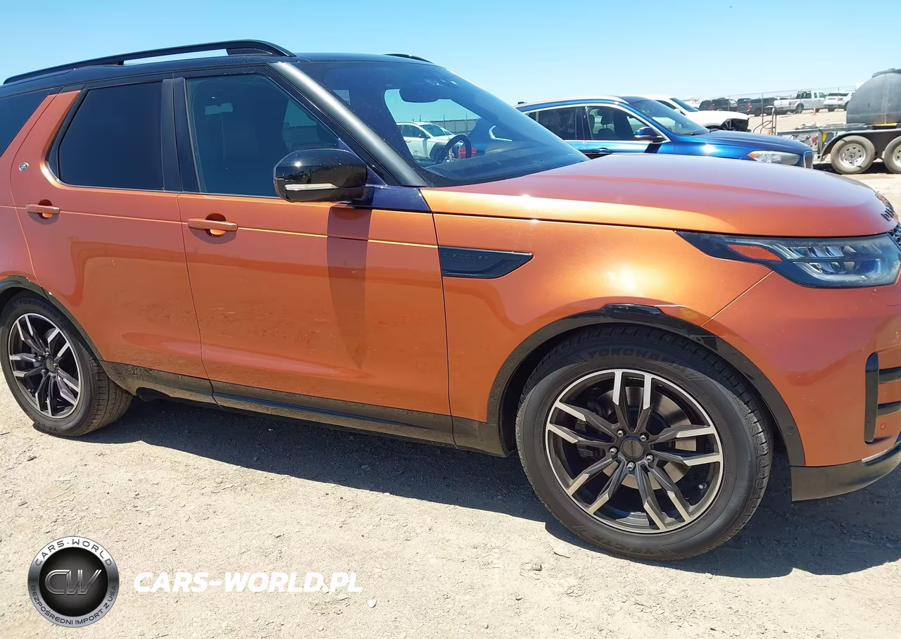 2017 Land Rover Discovery Hse Luxury VIN:SALRHBBV3HA045582 - 6