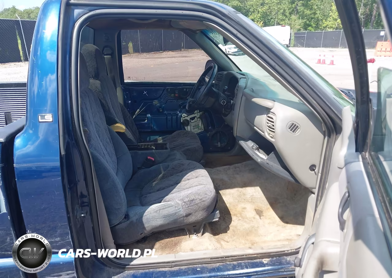 2003 Chevrolet S-10 Ls VIN:1GCCS14X238128332 - 8