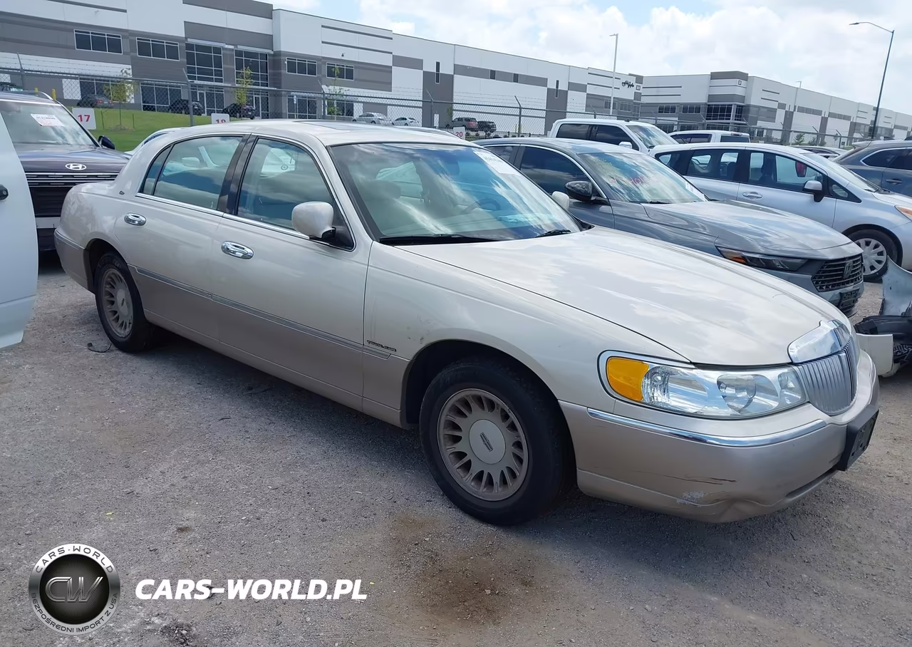 2002 Lincoln Town Car Cartier
