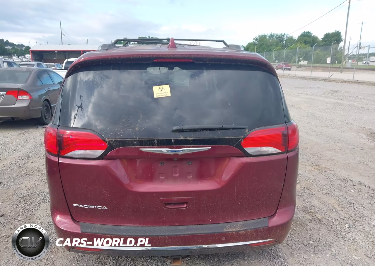 2018 Chrysler Pacifica Touring L VIN:2C4RC1BGXJR149473 - 15