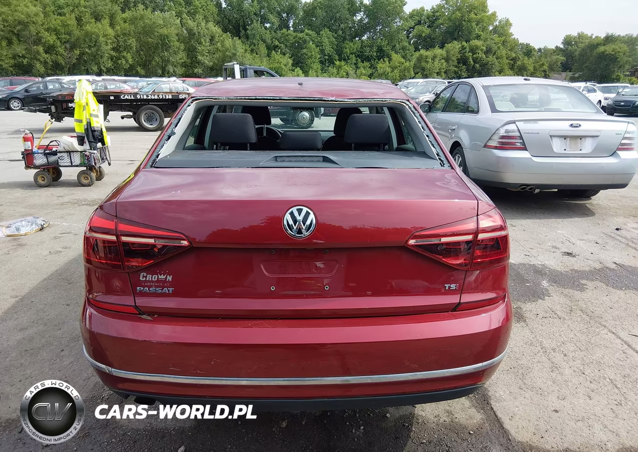 2018 Volkswagen Passat 2.0T R-Line-2.0T S VIN:1VWAA7A33JC004446 - 17