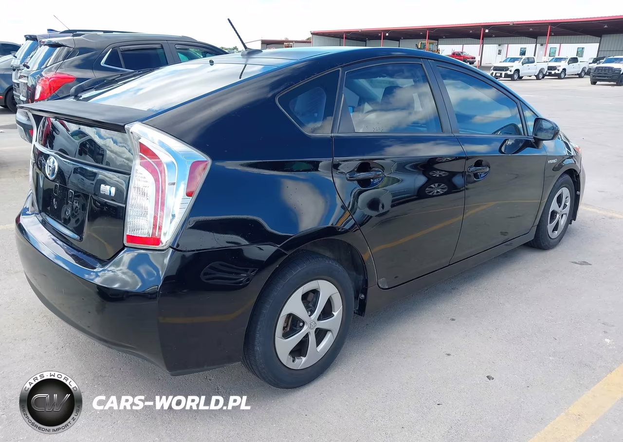 2012 Toyota Prius Three VIN:JTDKN3DUXC1539250 - 4
