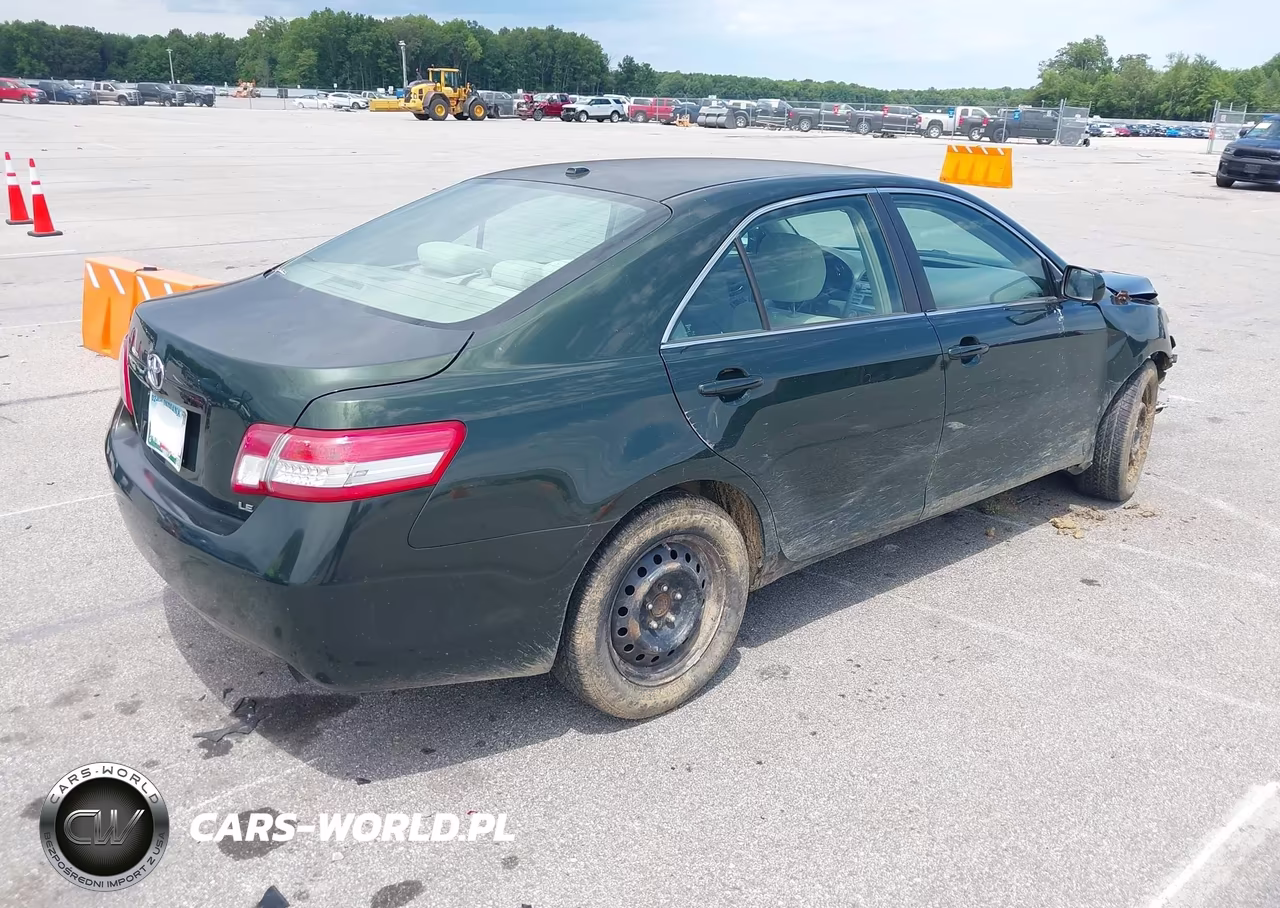 2011 Toyota Camry Le VIN:4T1BF3EKXBU637231 - 4