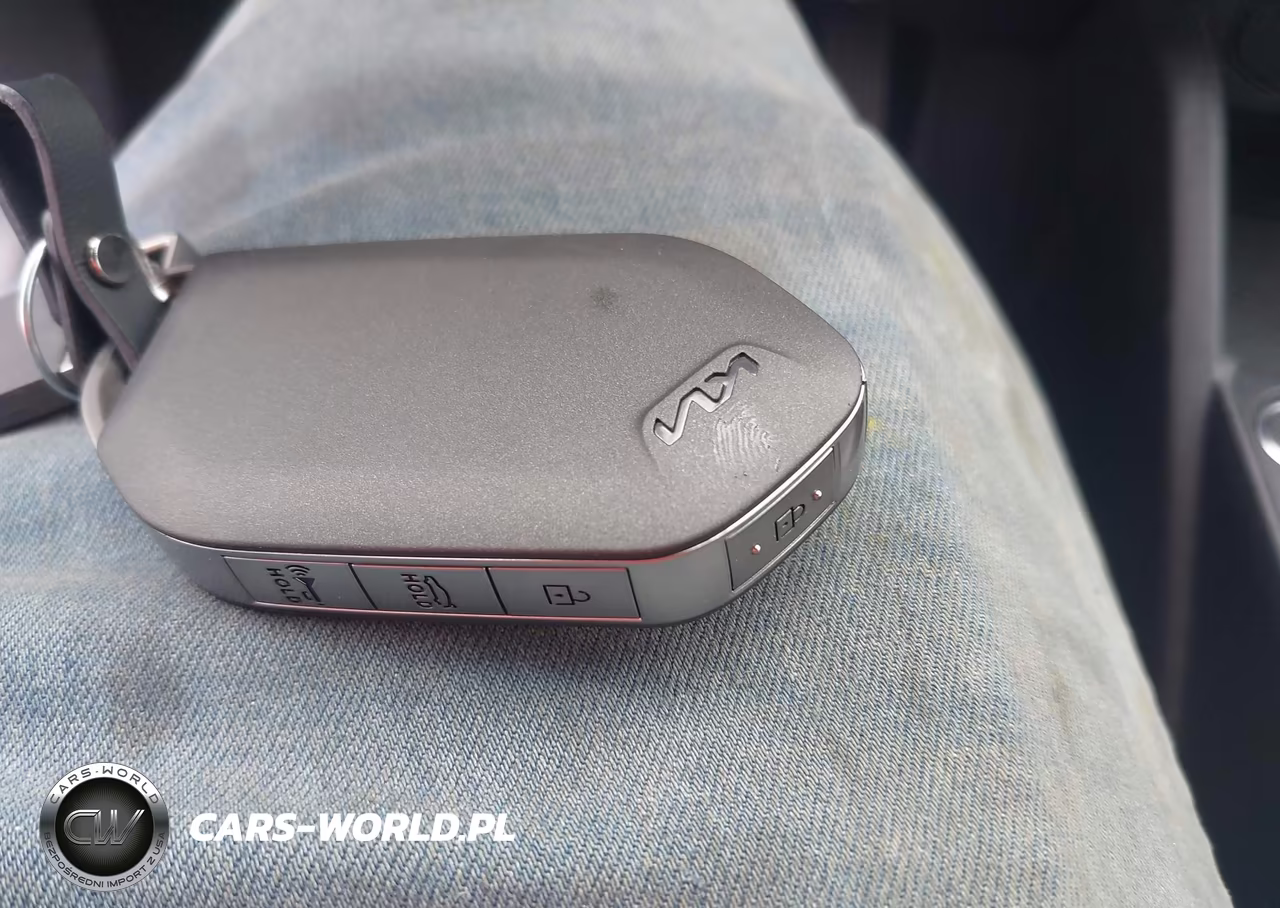 2025 Kia K4 Lxs VIN:3KPFT4DE1SE213872 - 11