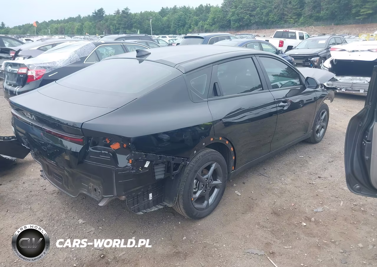 2025 Kia K4 Lxs VIN:3KPFT4DE1SE213872 - 4